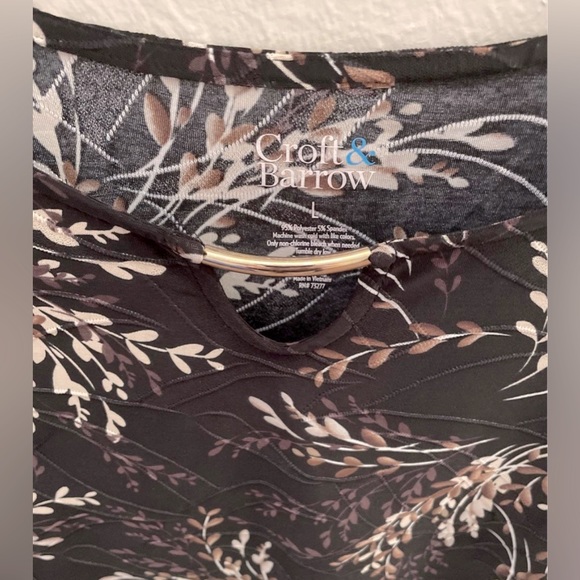 NWT Croft & Barrow Women's Black and Tan Floral Long Sleeve Blouse - Picture 4 of 7